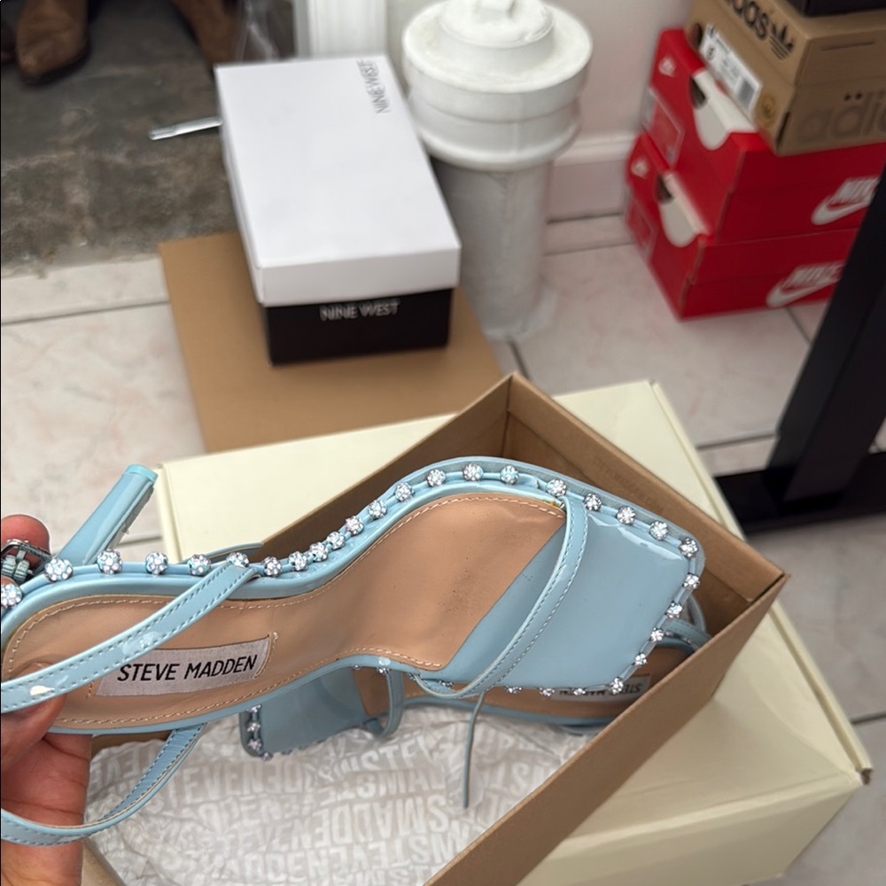 Steve Madden Blue Strappy Heels - Picture 4 of 8
